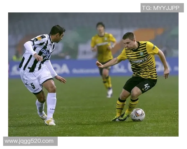 达尼洛：从足球场上的闪耀星辰到生活中的坚韧追梦者